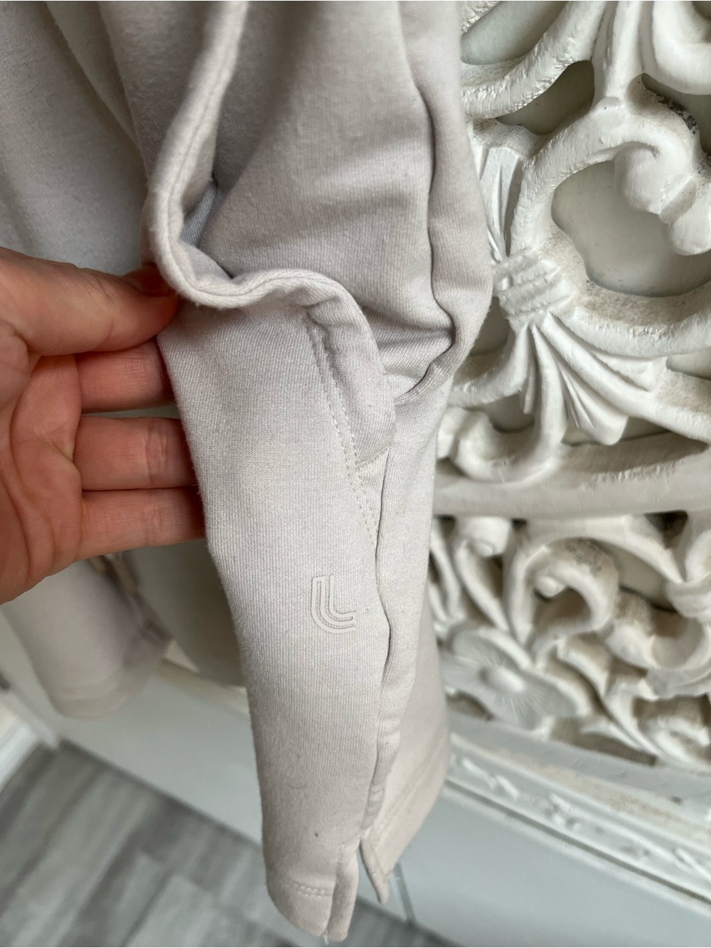 Lolë Sleeveless Drawstring Waist Romper Beige Taupe Athleisure Small - Picture 5 of 6